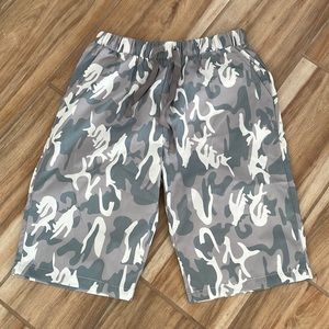 Camo shorts with drawstring waist